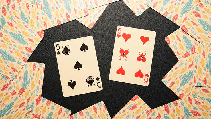Ace Invaders Gilded Playing Cards USPCC - Image 3