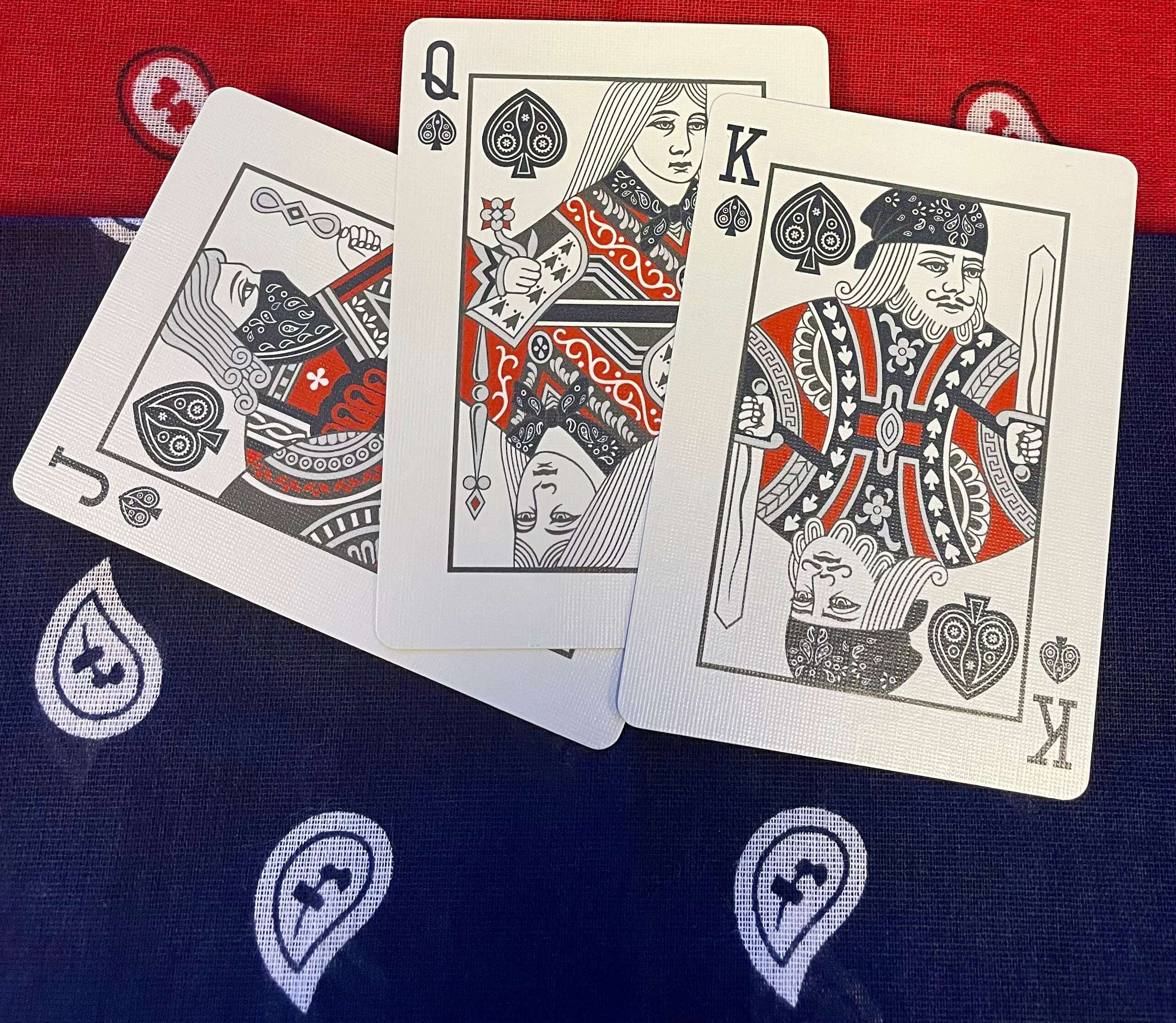 🎄FLASH SALE - Bicycle Bandana Playing Cards - Sun Bleached Crimson - Image 4