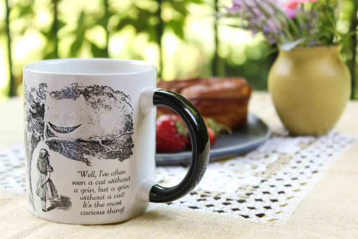 Cheshire Cat Heat-Changing Coffee Mug - Image 5