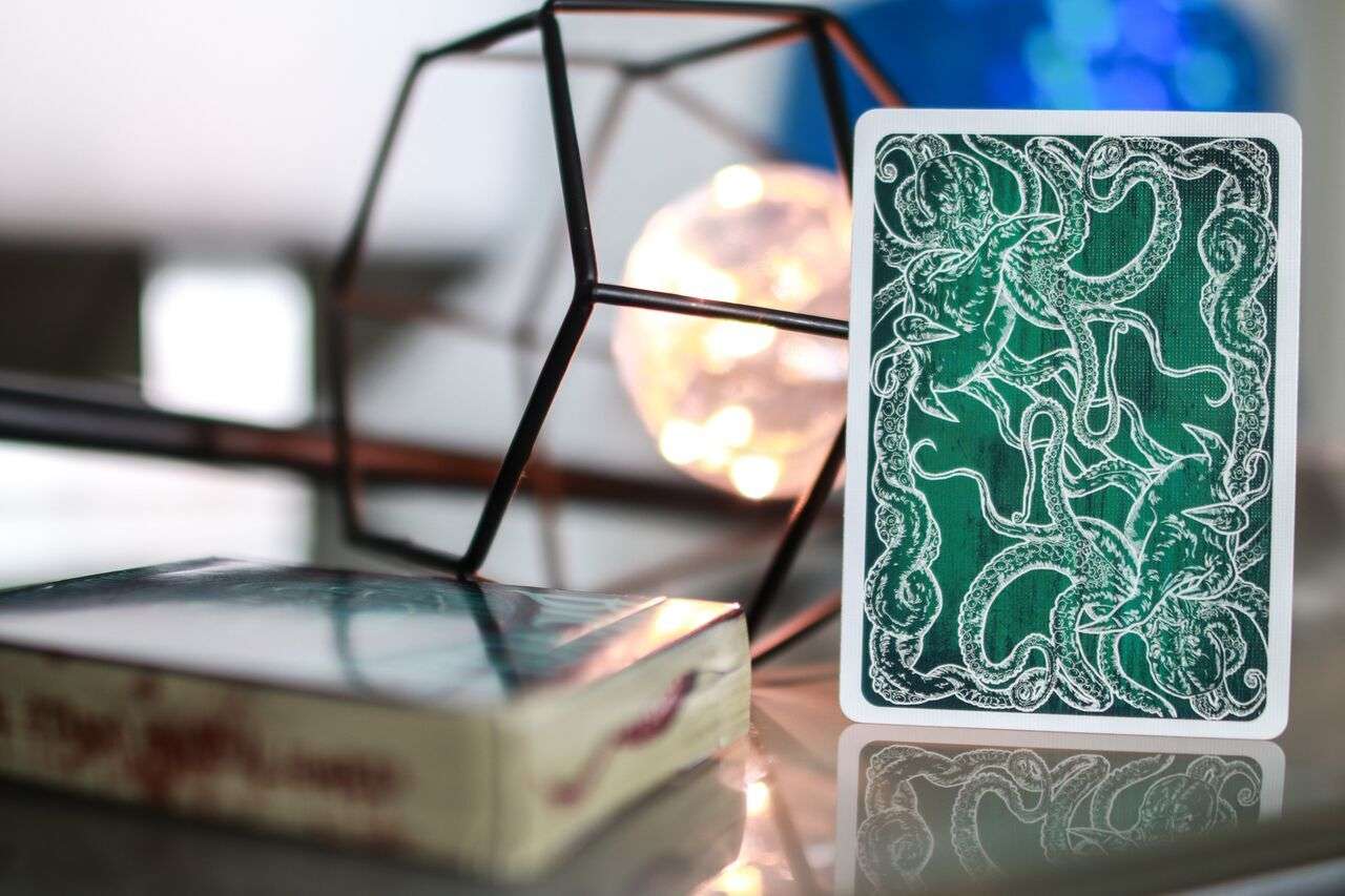 Cthulhu Cardnomicon Bicycle Playing Cards - Image 10