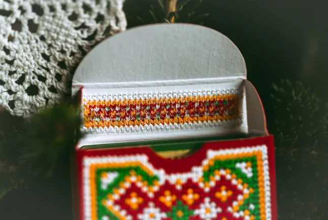 Deck The Halls Playing Cards by Kings Wild Project – Wearing an Ugly Sweater - Image 2