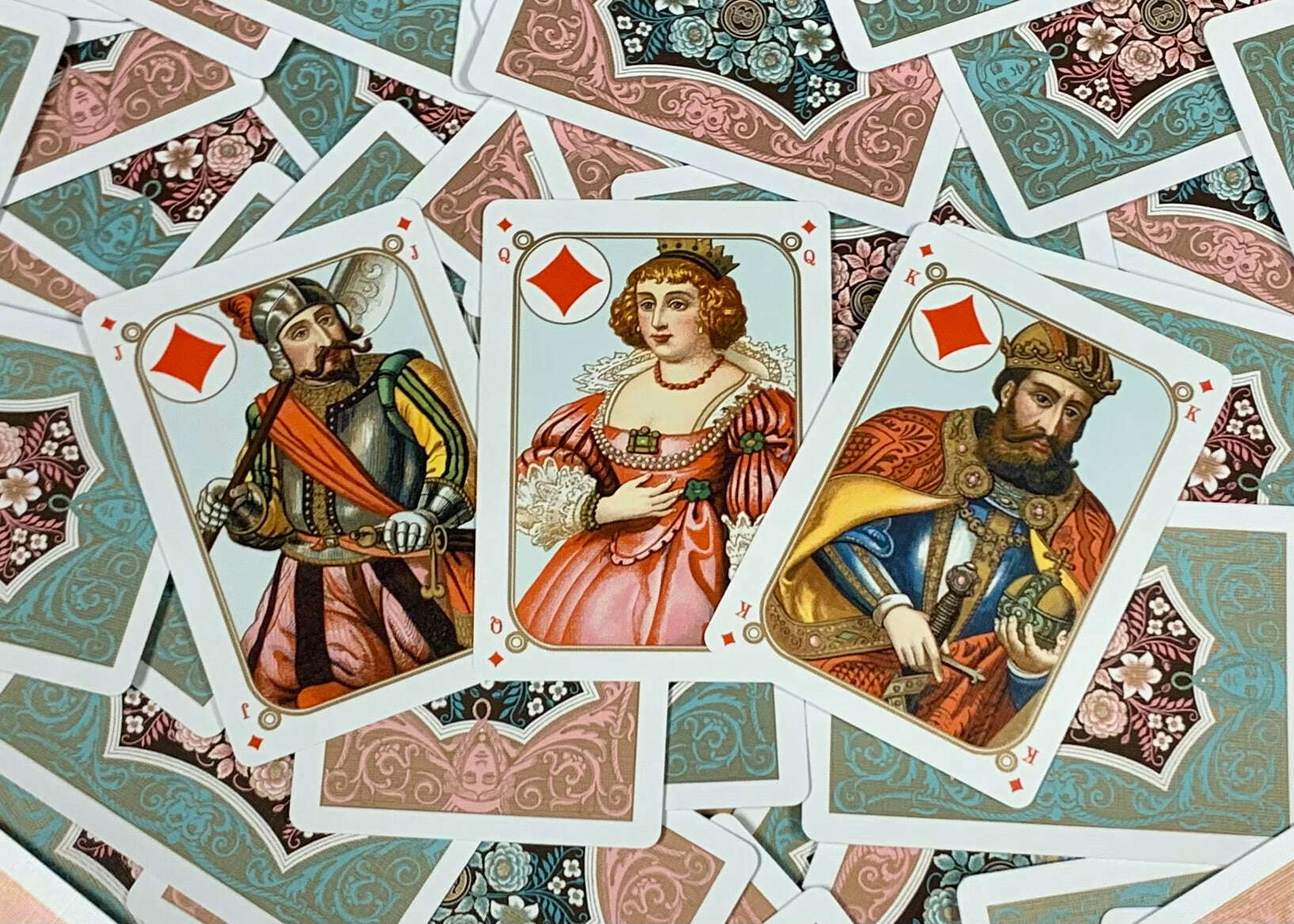 Four Continents Gilded Playing Cards USPCC - Image 11