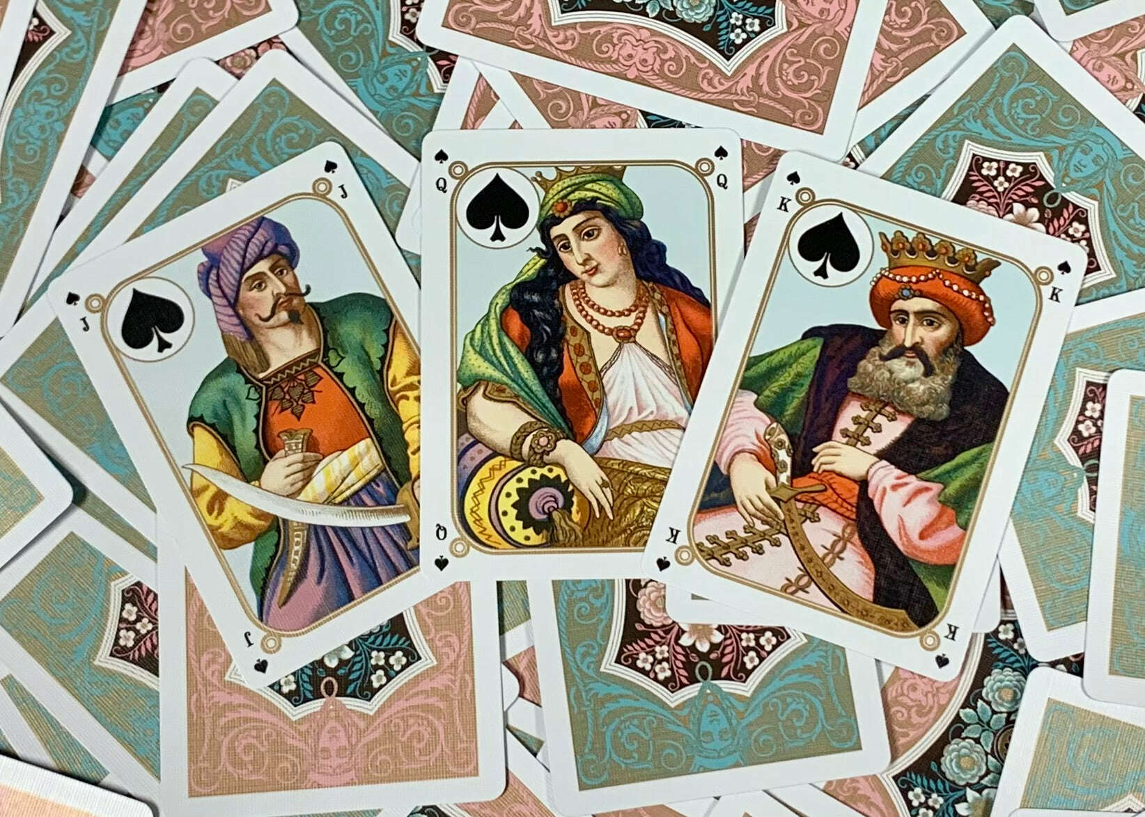 Four Continents Gilded Playing Cards USPCC - Image 12