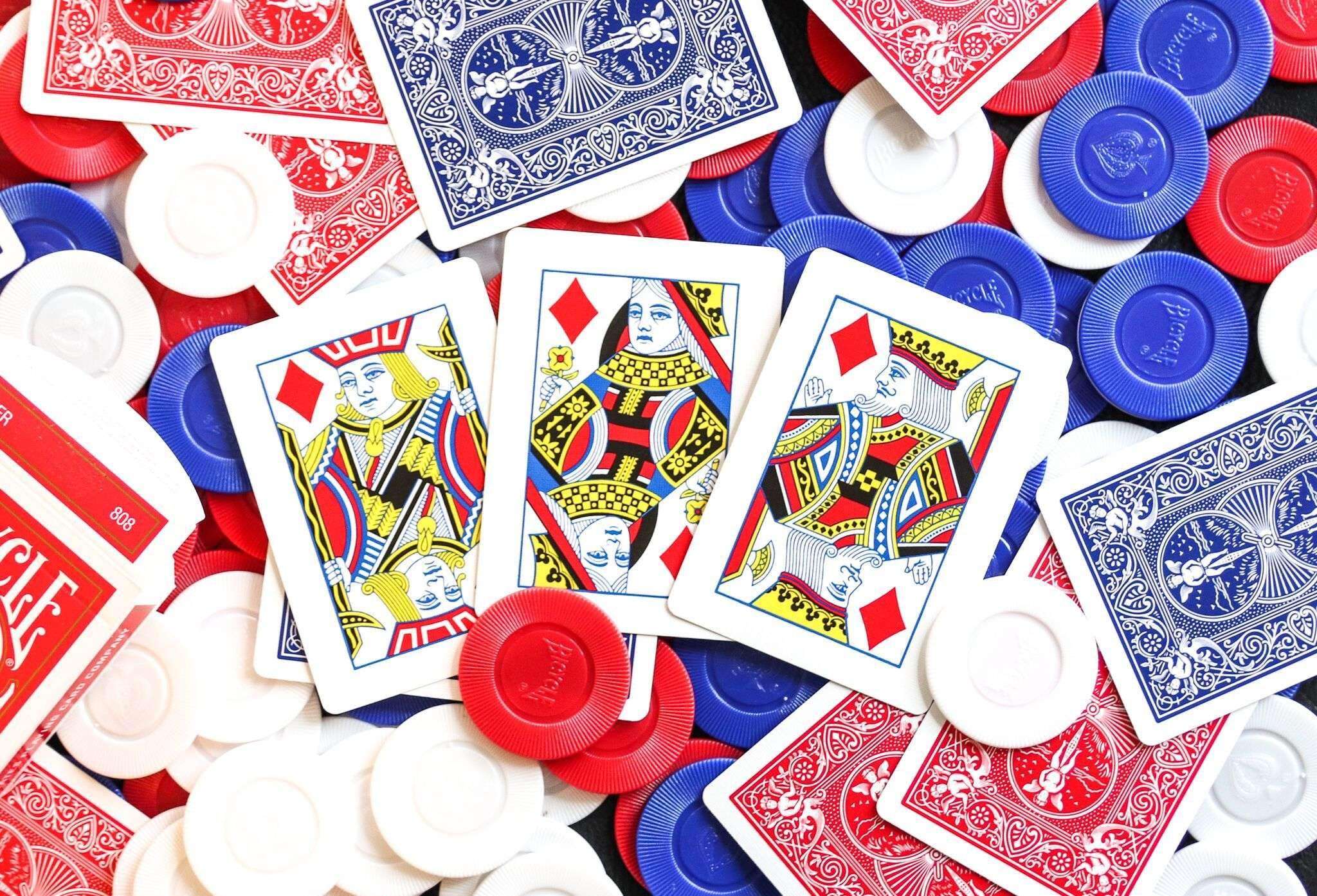 Gilded Faro Edition Bicycle Playing Cards - Image 11