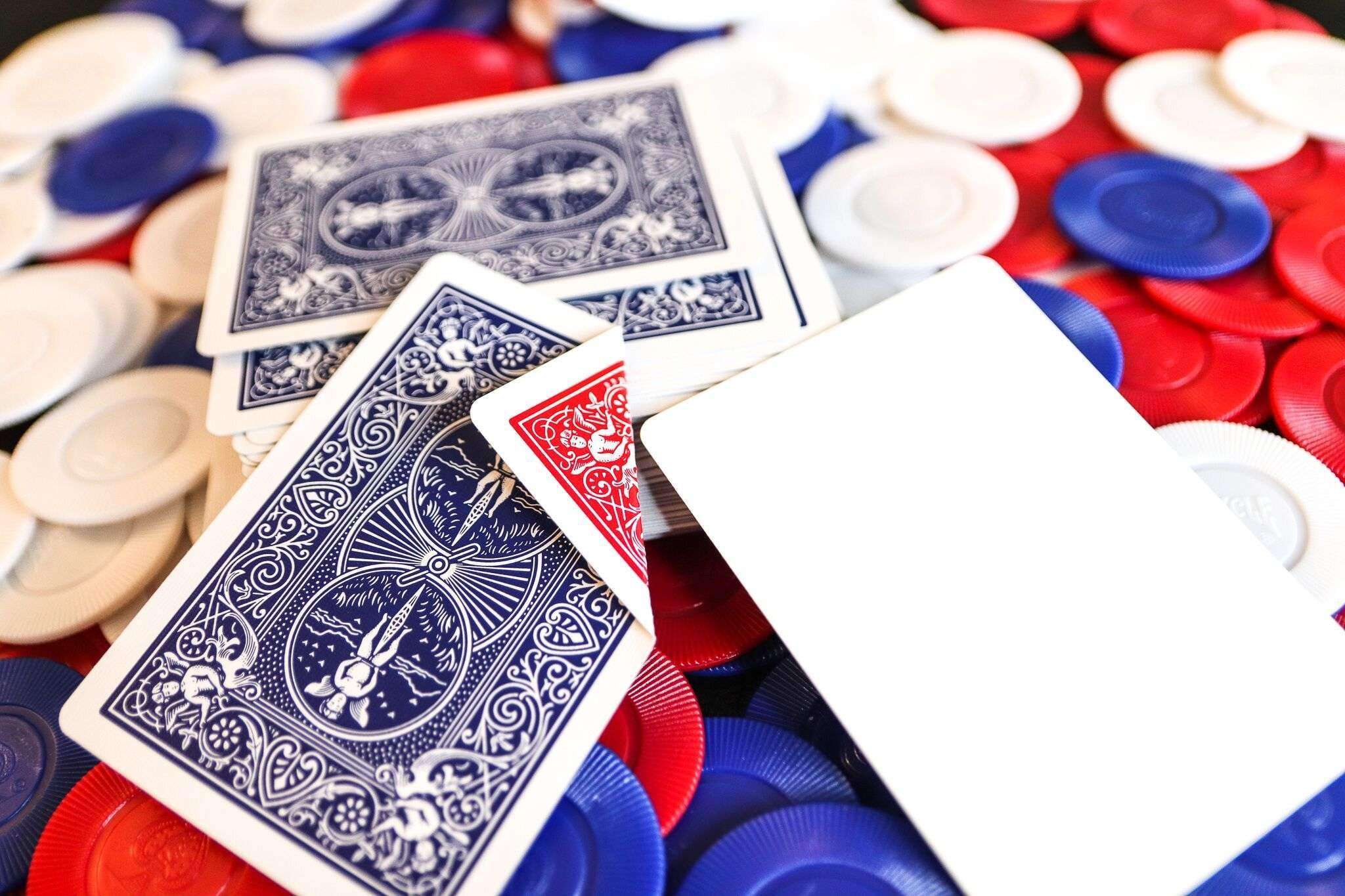 Gilded Faro Edition Bicycle Playing Cards - Image 9