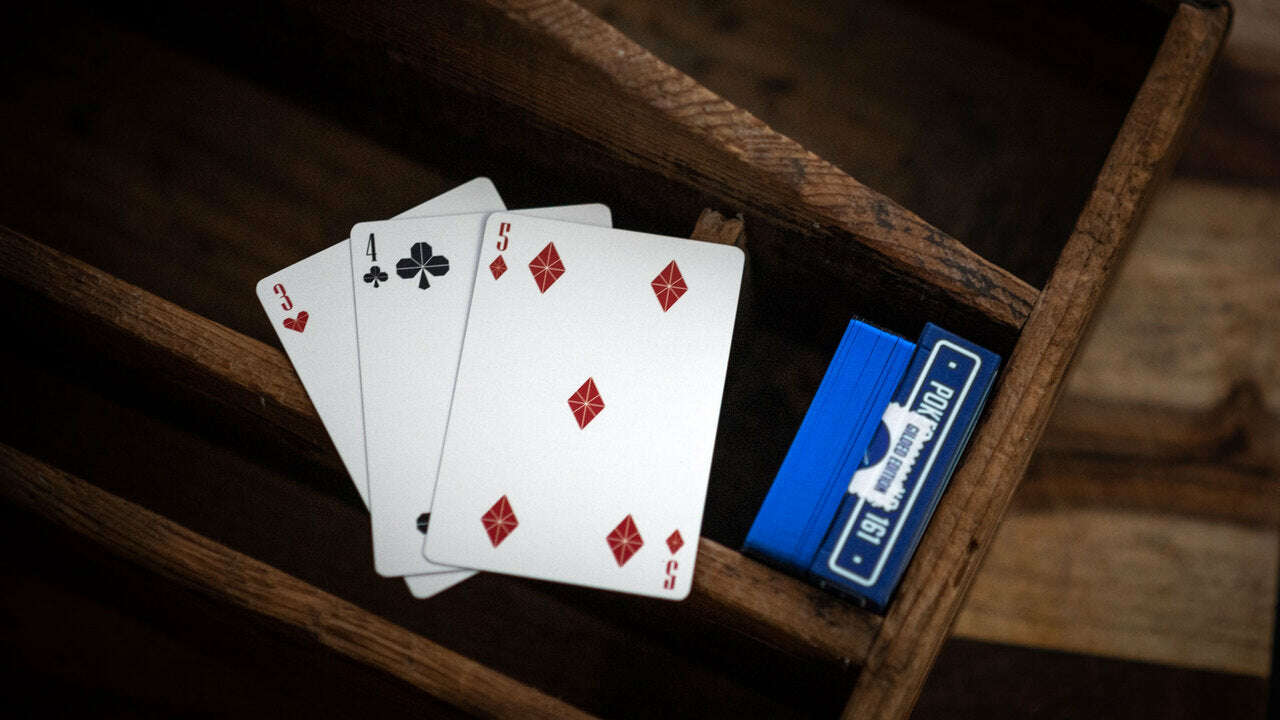 Glider Back v2 Gilded Marked Playing Cards - Image 2