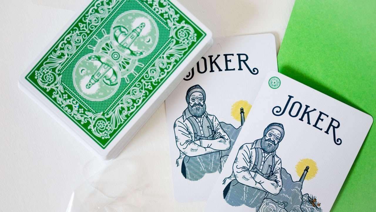 Keepers Sea Green Playing Cards Cartamundi - Image 4