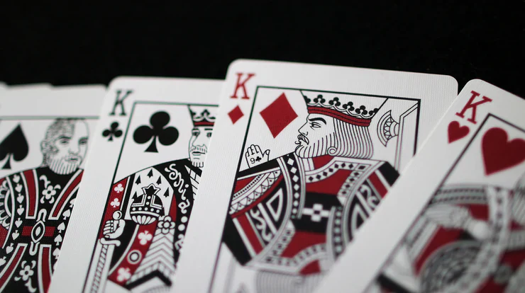 Madison Advocates Scarlet Playing Cards - Image 2