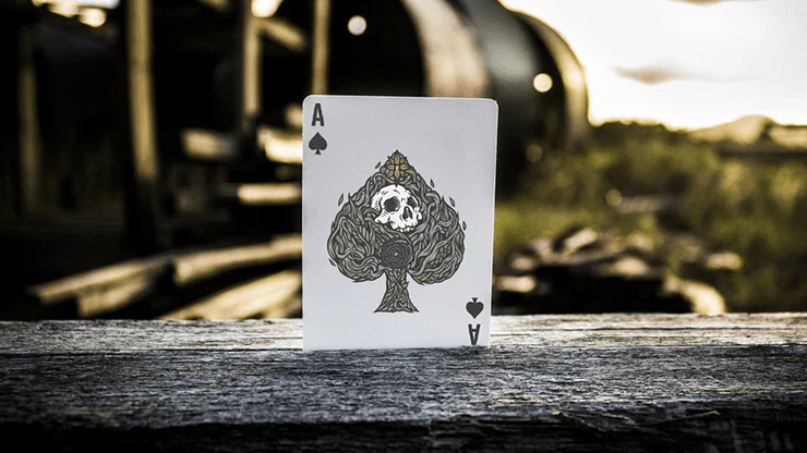 Maidens Playing Cards USPCC - Image 7