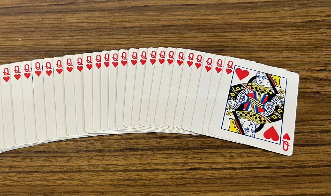 Red One-Way Forcing Deck - Queen of Hearts - Image 2