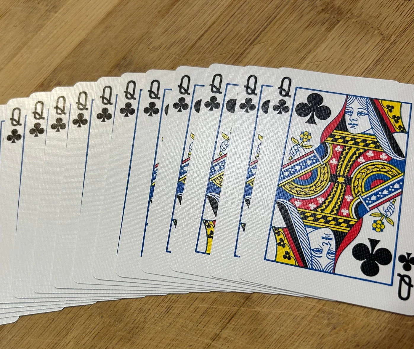 Red One-Way Forcing Deck - Queen of Clubs - Image 2