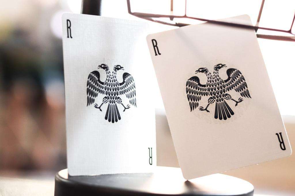 Regalia White Gold Luxury Playing Cards Cartamundi - Image 10