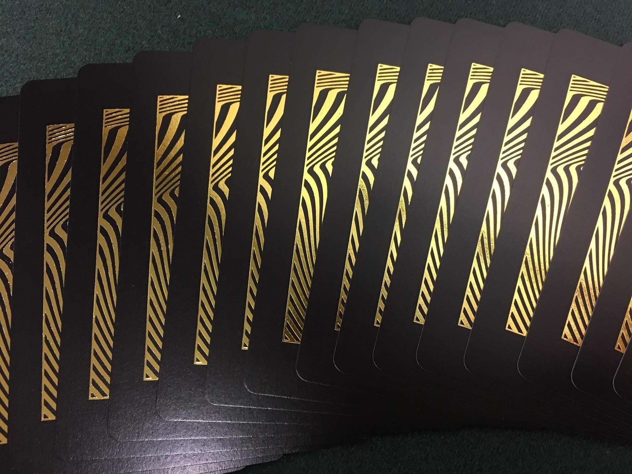 Royal Vortex Gold Foil Playing Cards Gemaco - Image 6