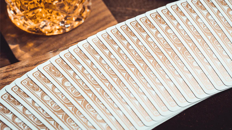 Smoke & Mirrors v8 Gold Playing Cards USPCC - Image 4