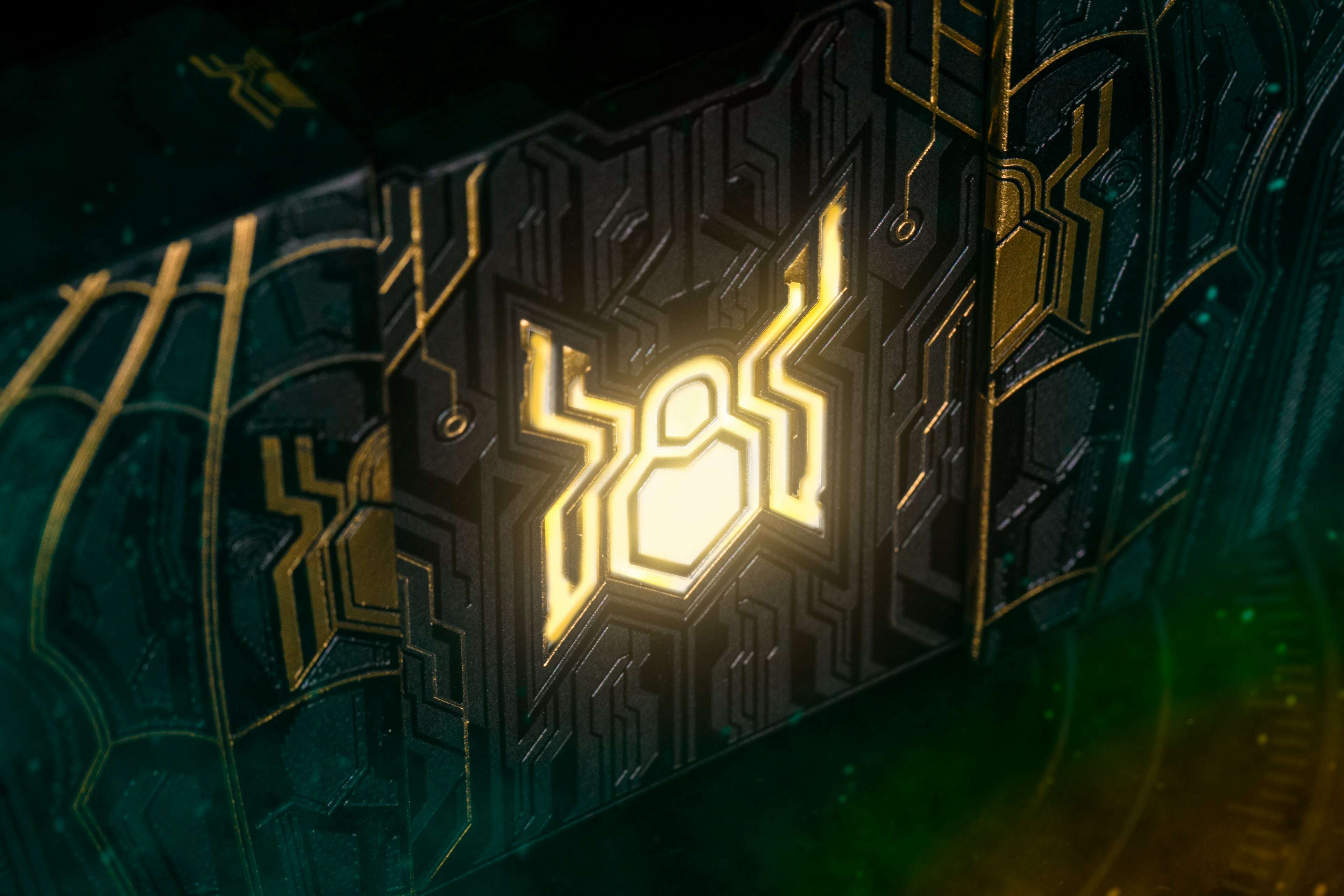 Spider-Man: Black & Gold Playing Cards - Image 7