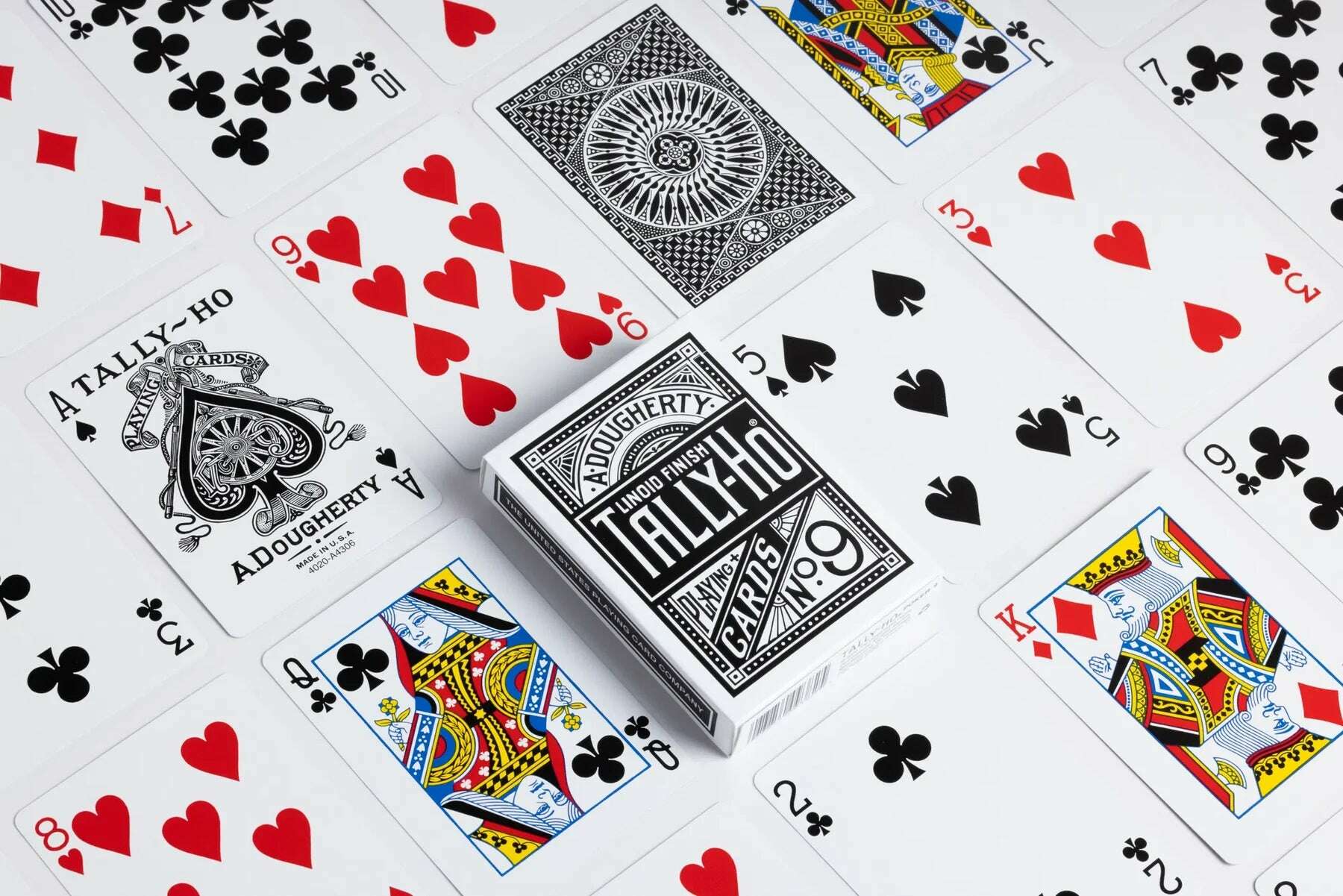 Tally-Ho Signature Black Playing Cards - Image 2